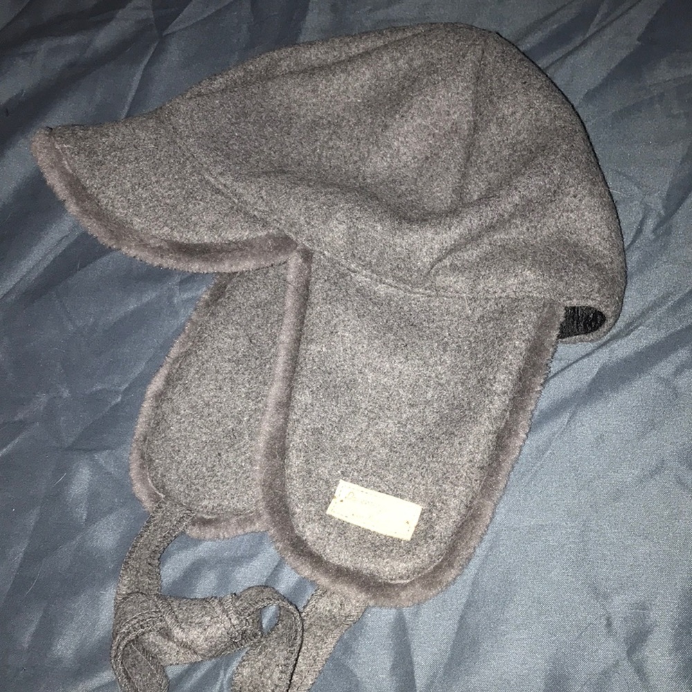 Do everything in love hat